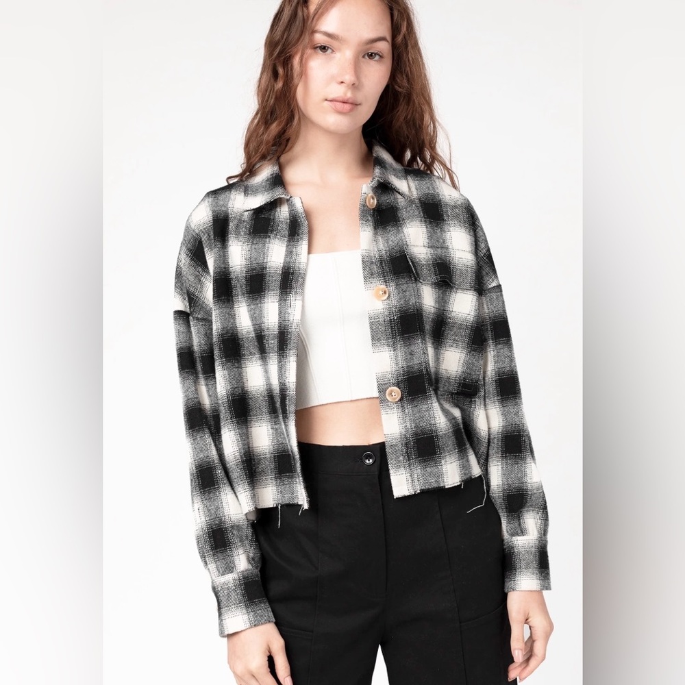 THESE THREE BOUTIQUE Fallon Cropped Shaket - Grey/White